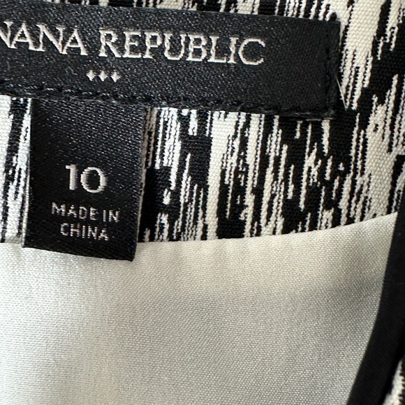 Banana Republic Gray and Black Sheath Midi Dress V-Neck Sleeveless - Picture 5 of 6